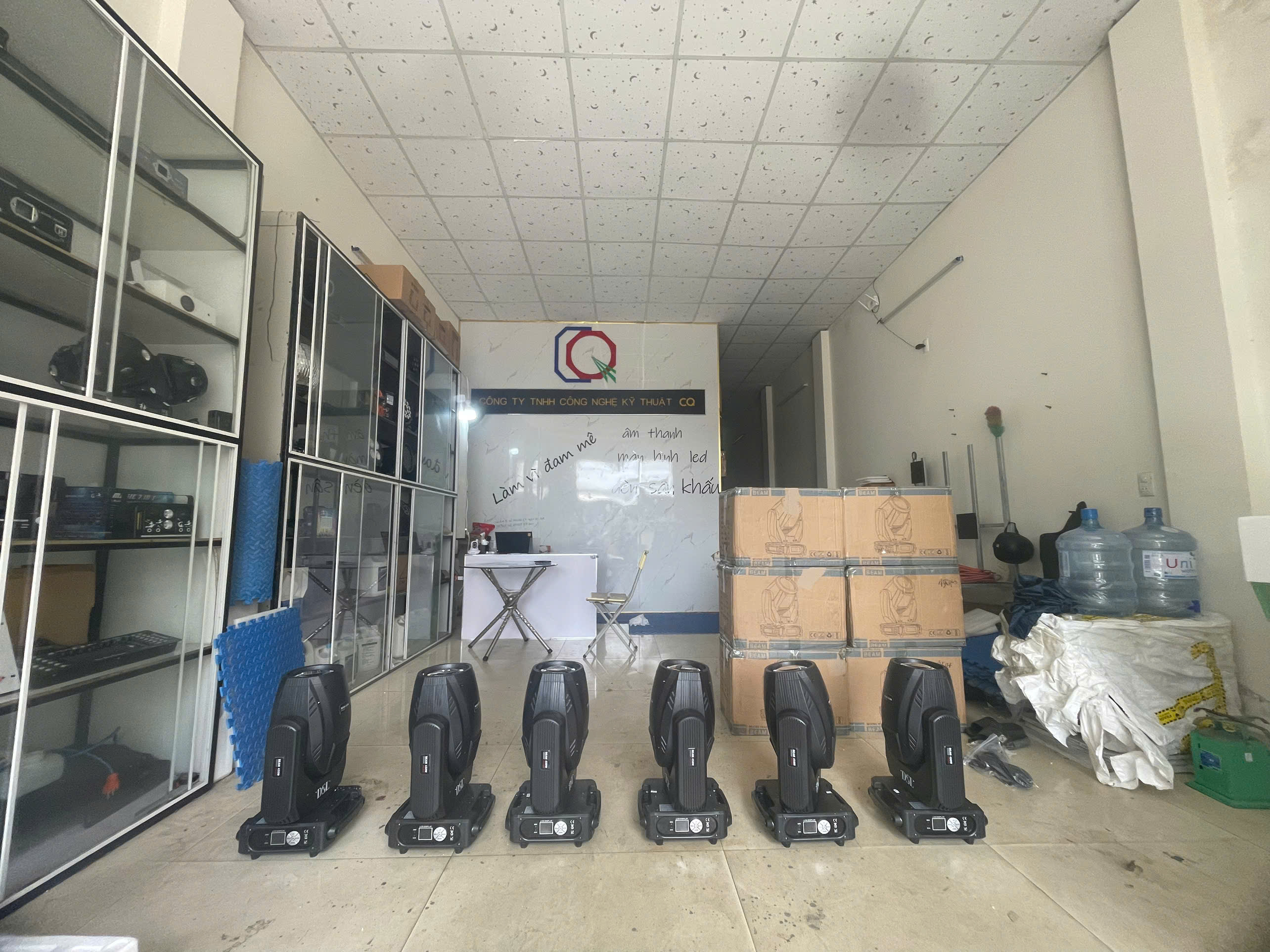 Đèn sân khấu